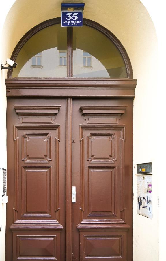 Backpacker Apartment Schoenbrunn Wenen Buitenkant foto